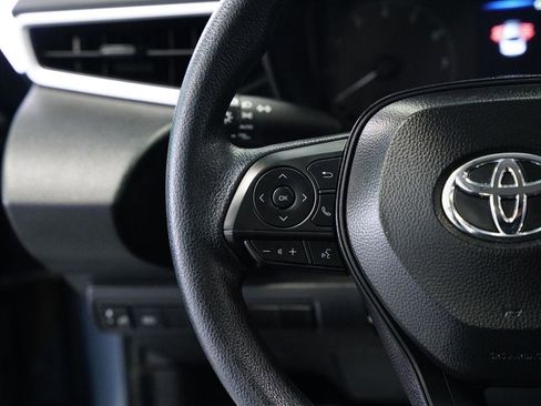 Used 2025 Toyota Corolla LE image 16
