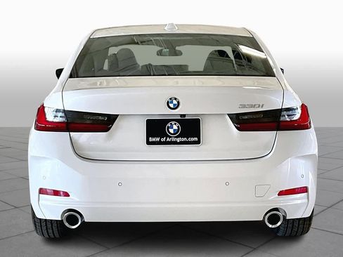 Used 2025 BMW 330i 330i w/ Parking Assistance Package image 4