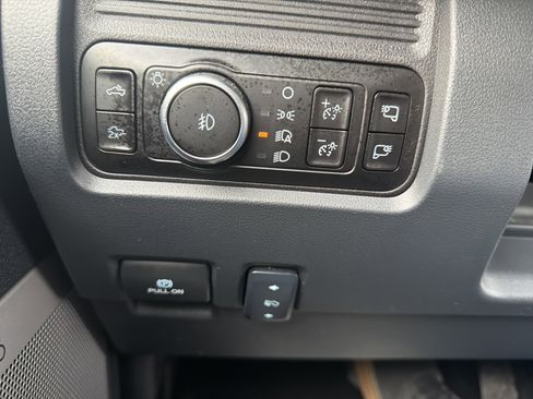 New 2026 Ford F350 Lariat w/ Black Appearance Package image 34