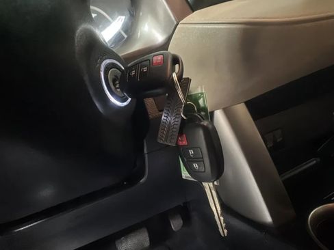 Used 2013 Toyota RAV4 LE FWD image 23