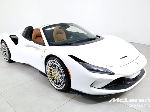 Used 2023 Ferrari F8 Tributo RWD image 4