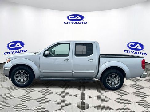 Used 2019 Nissan Frontier SL RWD image 7