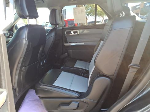 Certified 2023 Ford Explorer XLT w/ Equipment Group 202A RWD image 17