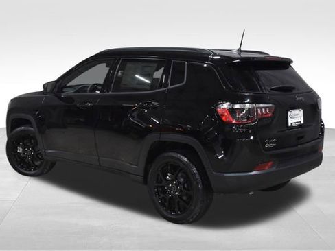 New 2026 Jeep Compass Latitude image 7