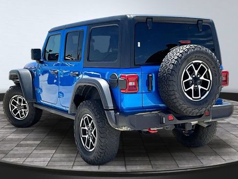 Certified 2025 Jeep Wrangler Unlimited Rubicon w/ Convenience Group AWD/4WD image 21