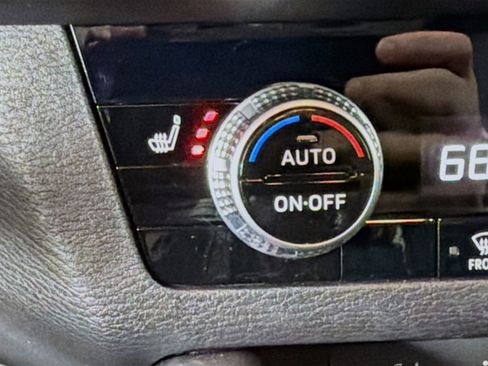 Used 2024 Mitsubishi Outlander SE image 20