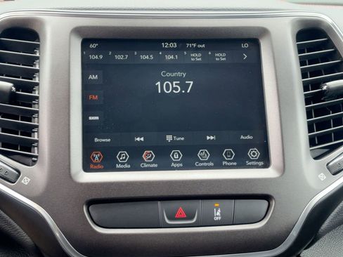 Used 2022 Jeep Cherokee Trailhawk w/ Trailer Tow Group image 23