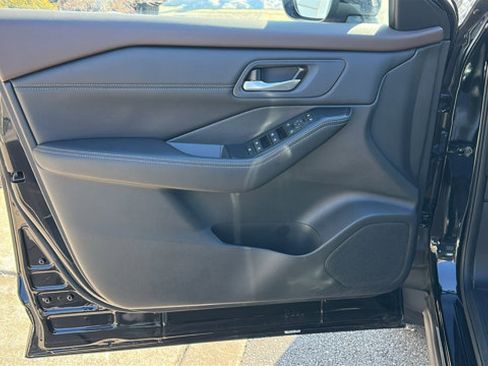 Certified 2023 Nissan Rogue SV w/ SV Premium B Package image 13