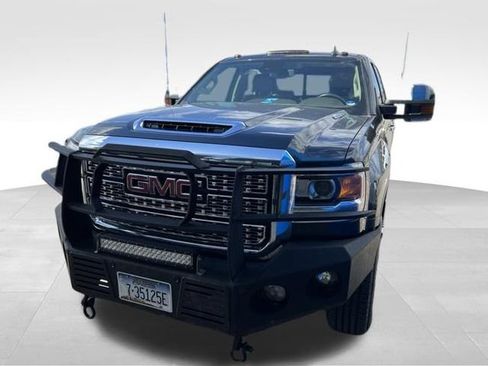 Used 2018 GMC Sierra 2500 Denali w/ Duramax Plus Package AWD/4WD image 1