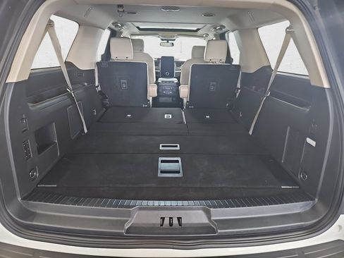 Used 2022 Ford Expedition Max Platinum image 14