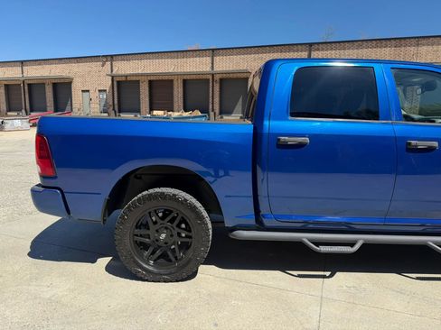 Used 2014 RAM 1500 Express RWD image 9