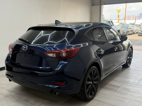 Used 2017 MAZDA MAZDA3 Grand Touring w/ Premium Equipment Package FWD image 8