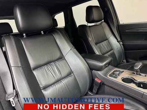 Used 2015 Jeep Grand Cherokee Limited w/ Trailer Tow Group IV AWD/4WD image 21