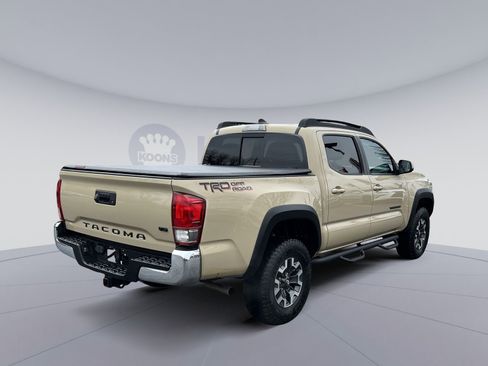 Used 2017 Toyota Tacoma TRD Off-Road w/ Tow Package image 7