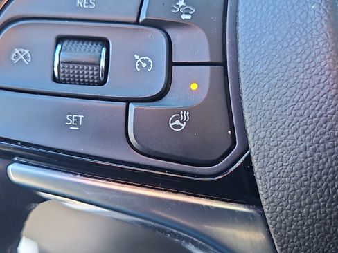 Used 2022 Buick Enclave Premium w/ Experience Buick Package image 16