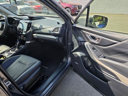 Certified 2023 Subaru Forester Limited AWD/4WD image 11