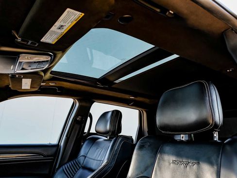 Used 2017 Jeep Grand Cherokee SRT image 5