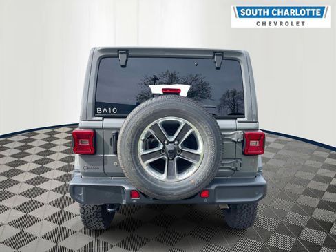 Used 2018 Jeep Wrangler Unlimited Sahara image 6