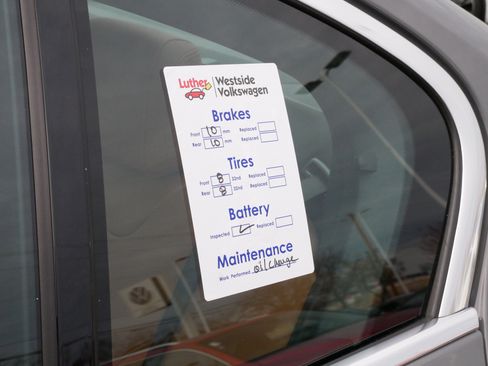 Used 2022 BMW 530i xDrive 530i xDrive w/ M Sport Package image 35