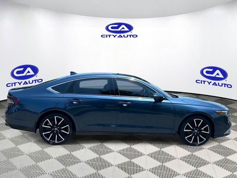 Used 2024 Honda Accord Touring image 2