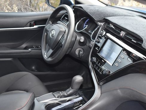 Used 2019 Toyota Camry LE w/ Carpet Mat Package FWD image 9