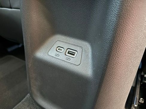 Used 2023 Buick Envision Essence image 16