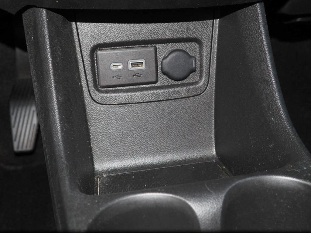 Certified 2021 Chevrolet Spark LT w/ Spark Special Edition FWD image 14