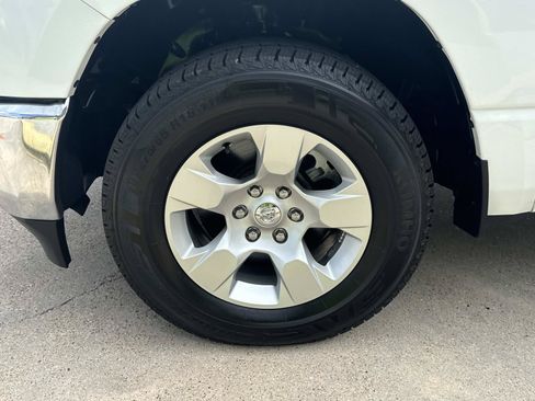 Used 2024 RAM 1500 Big Horn AWD/4WD image 4