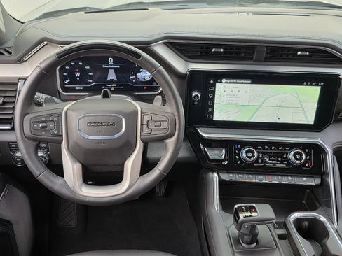 Used 2024 GMC Sierra 1500 Denali AWD/4WD image 10