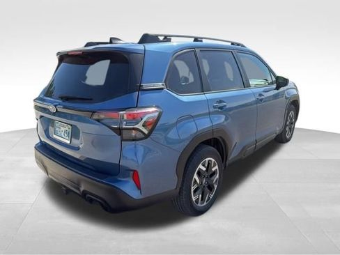Used 2025 Subaru Forester Premium w/ Convenience Package #1 AWD/4WD image 3