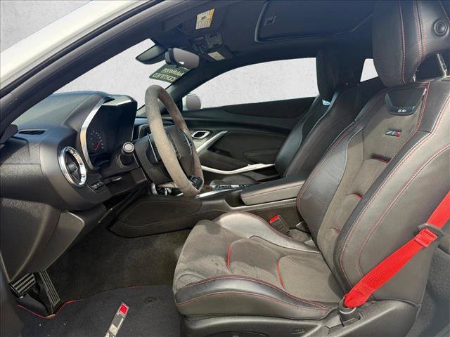 Used 2019 Chevrolet Camaro ZL1 RWD image 17