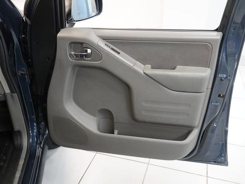 Used 2016 Nissan Frontier SL image 27