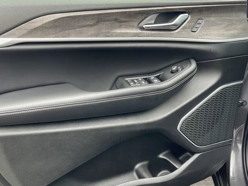 New 2026 Jeep Grand Cherokee L Limited image 16