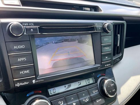 Used 2018 Toyota RAV4 XLE w/ Plus Extra Value Package FWD image 25