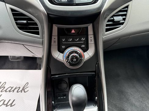 Used 2013 Hyundai Elantra GLS image 27