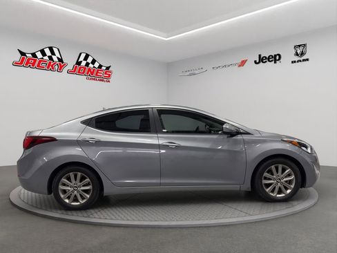 Used 2014 Hyundai Elantra SE w/ Option Group 02 image 10
