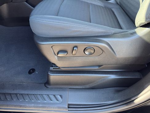 Used 2022 GMC Yukon SLE w/ Gmc Pro Safety Plus Package image 15