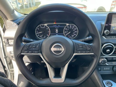Used 2025 Nissan Sentra SV image 25