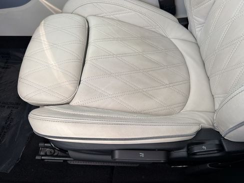 Used 2024 MINI Cooper Clubman S w/ Signature Upholstery Package FWD image 14