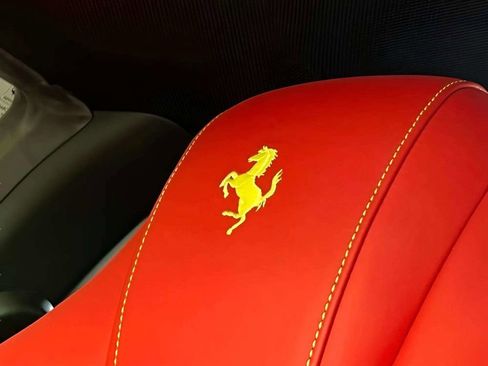 Used 2022 Ferrari F8 Tributo image 15