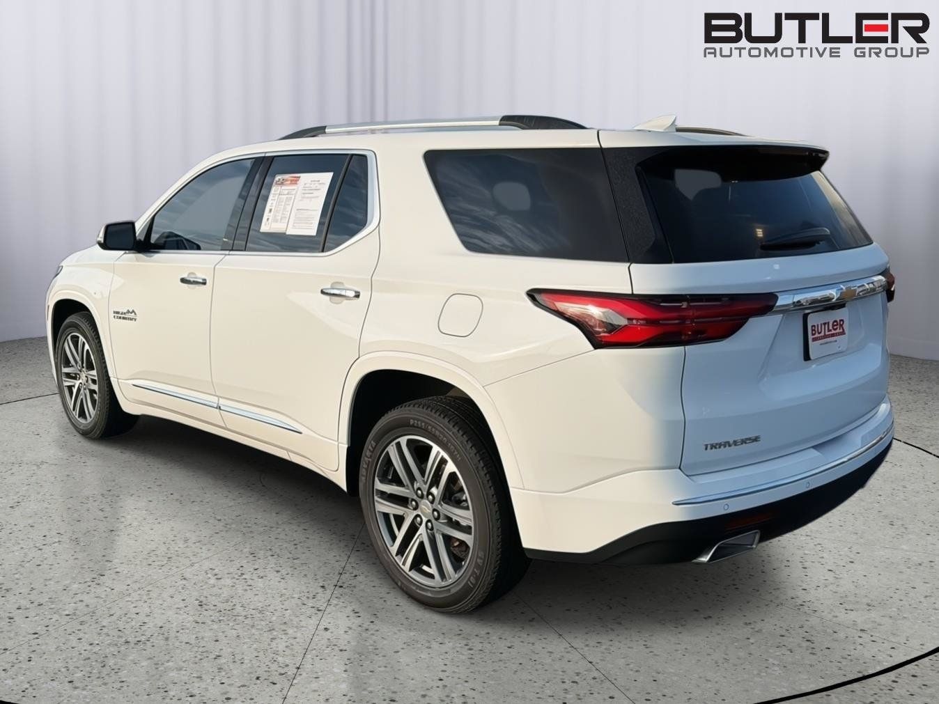 Used 2022 Chevrolet Traverse High Country FWD image 4