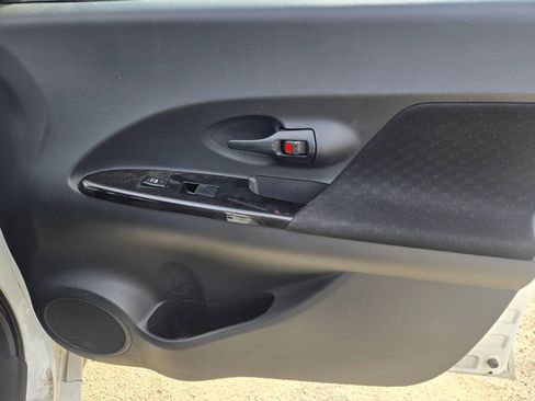 Used 2010 Scion xD image 15