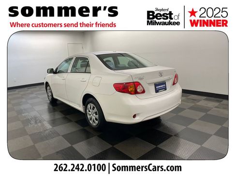 Used 2010 Toyota Corolla image 3