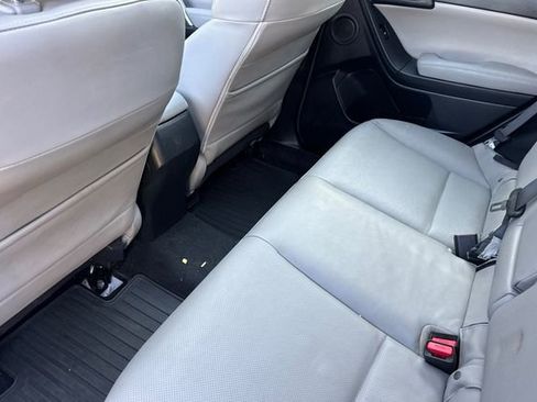 Used 2016 Subaru Forester 2.5i Limited image 12