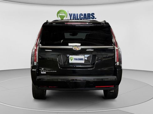 Used 2015 Cadillac Escalade Premium AWD/4WD image 4