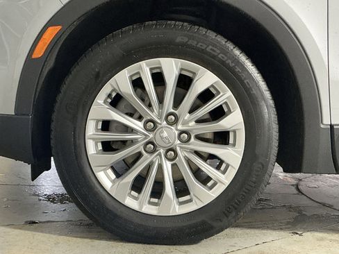 Used 2024 Cadillac XT4 Luxury w/ Cold Weather Package AWD/4WD image 13