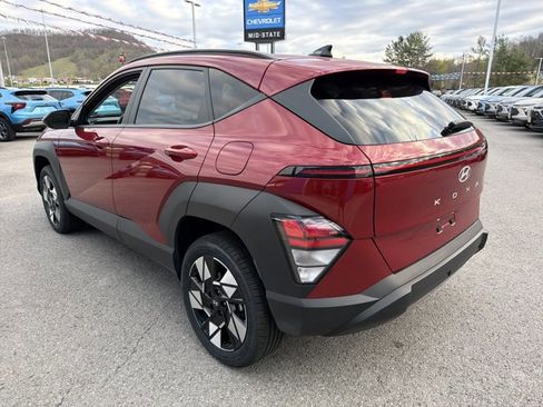 Used 2025 Hyundai Kona SEL image 6