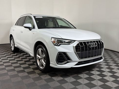 Used 2023 Audi Q3 2.0T Premium w/ Convenience Package AWD/4WD image 17