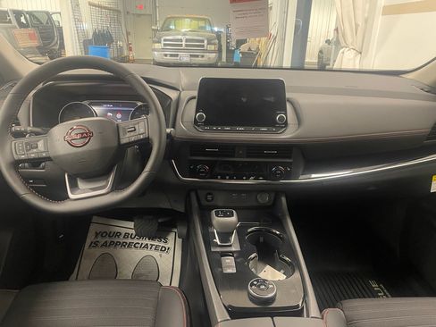New 2026 Nissan Rogue SV AWD/4WD image 8
