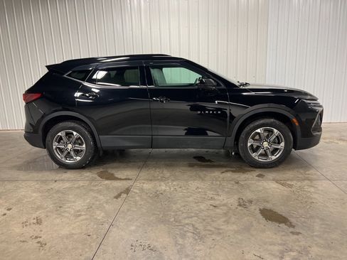 Certified 2023 Chevrolet Blazer LT w/ Convenience Package image 2